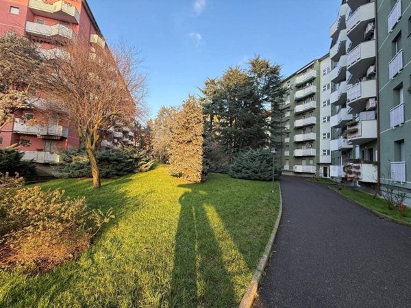 appartamento in vendita a Milano in zona Forlanini