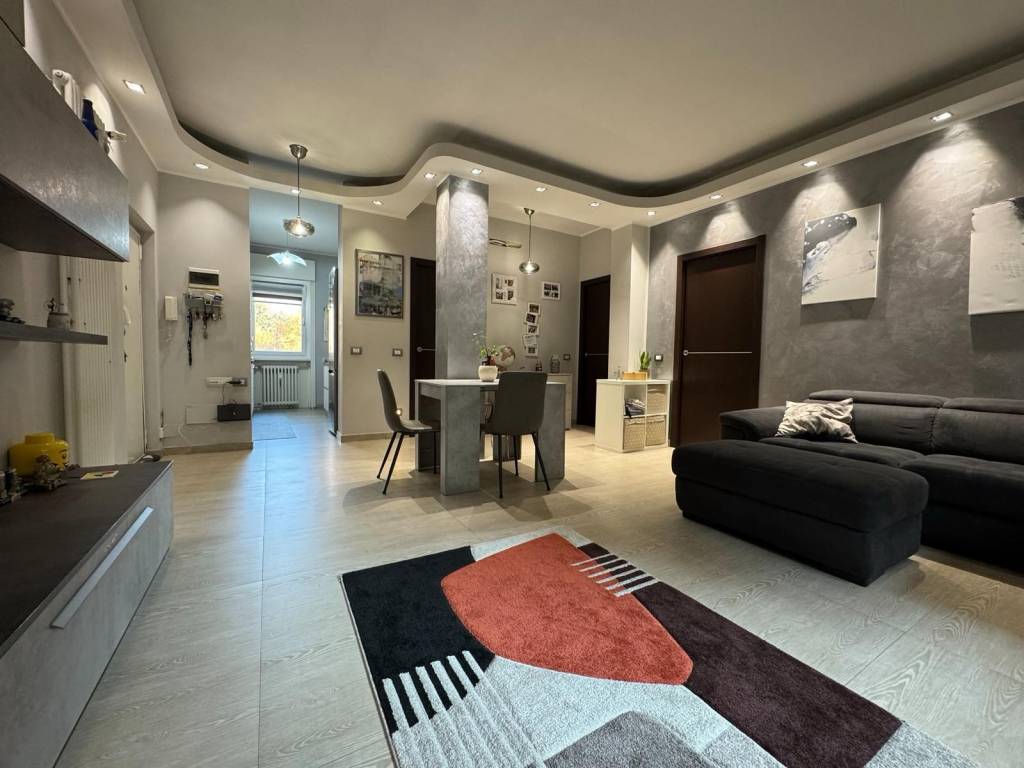 appartamento in vendita a Milano in zona Forlanini