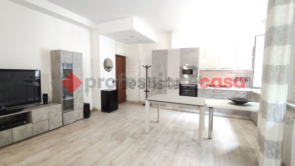 appartamento in vendita a Milano in zona Maciachini