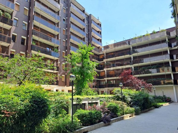 ufficio in vendita a Milano in zona Solari