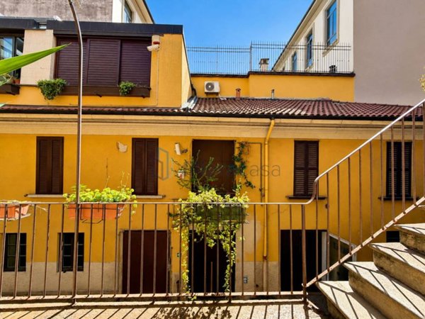 appartamento in vendita a Milano in zona Porta Genova