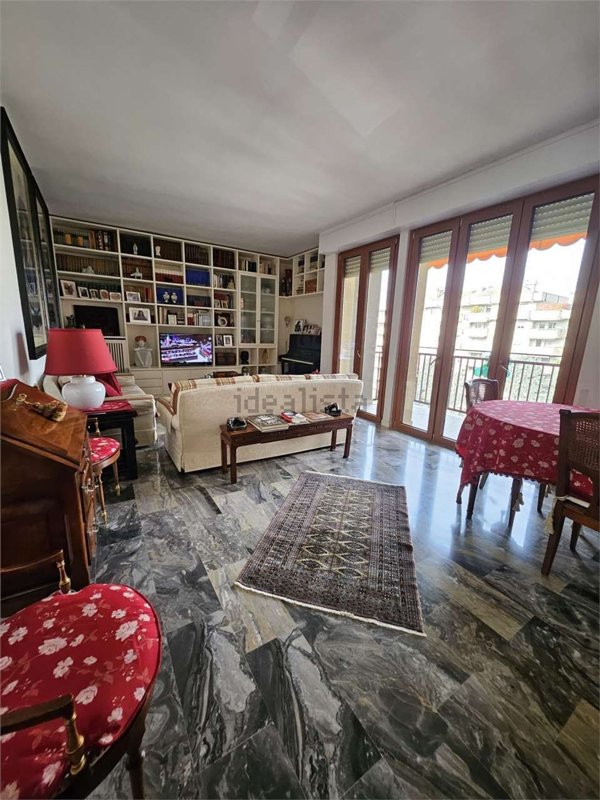 appartamento in vendita a Milano in zona Famagosta