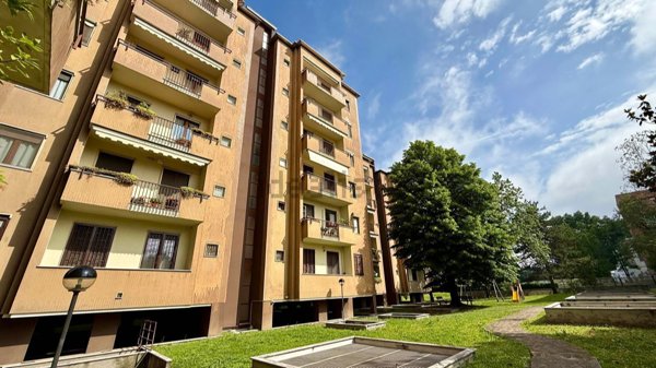 appartamento in vendita a Milano in zona Vigentino