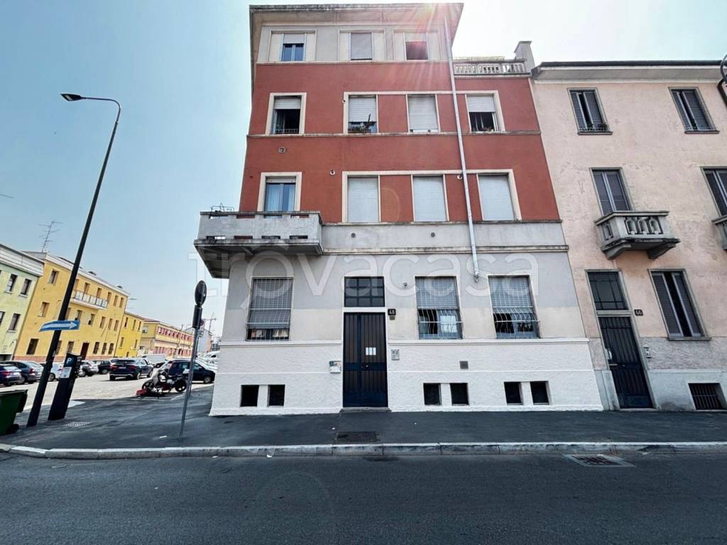 appartamento in vendita a Milano in zona Gorla