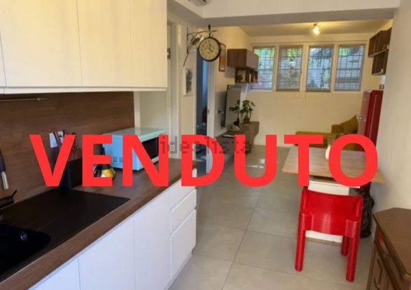 appartamento in vendita a Milano in zona Dergano