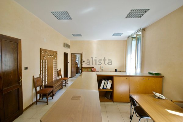 appartamento in vendita a Milano in zona Guastalla