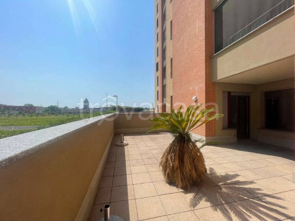 appartamento in vendita a Milano in zona Adriano