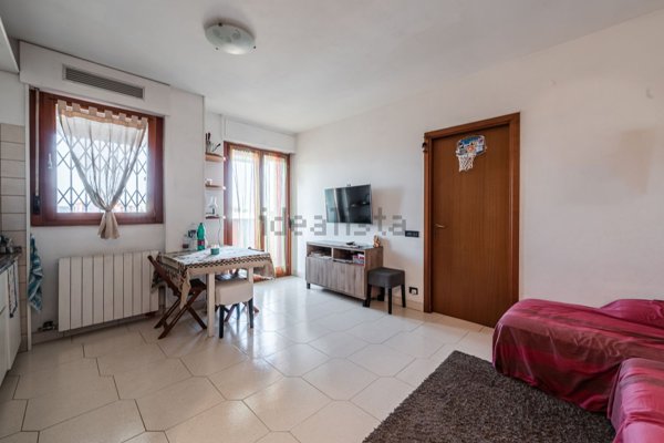 appartamento in vendita a Milano in zona Barona
