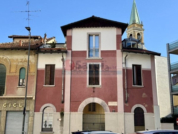 appartamento in vendita a Milano in zona Il Portello