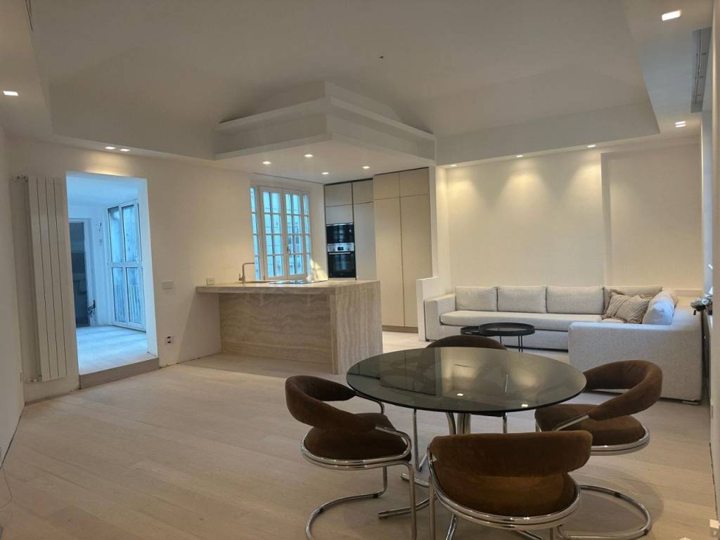 appartamento in vendita a Milano in zona Brera