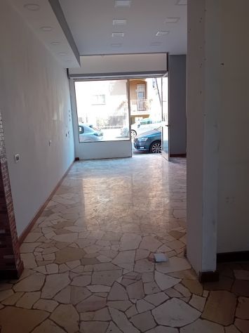 negozio in vendita a Milano in zona Affori