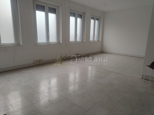 appartamento in vendita a Milano in zona Cadorna