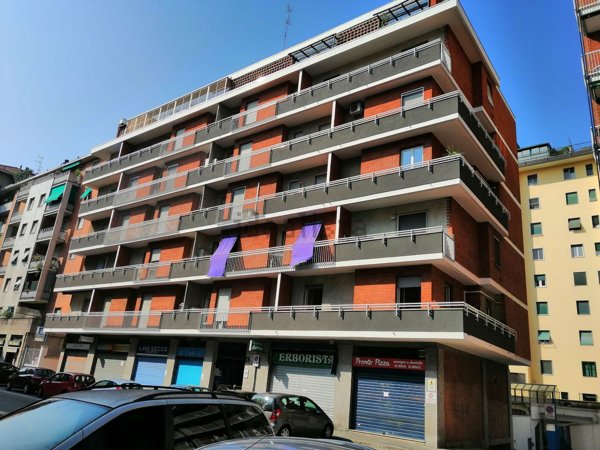 appartamento in vendita a Milano in zona San Cristoforo