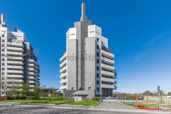 appartamento in vendita a Milano in zona QT8