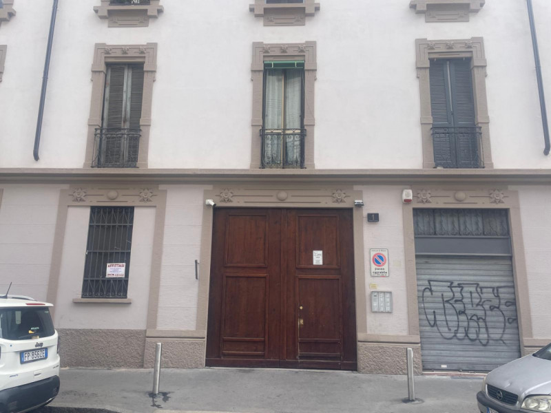 appartamento in vendita a Milano in zona Vigentino