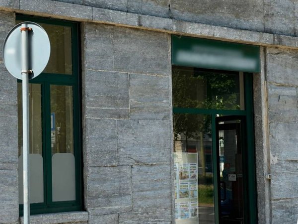 negozio in vendita a Milano in zona Isola