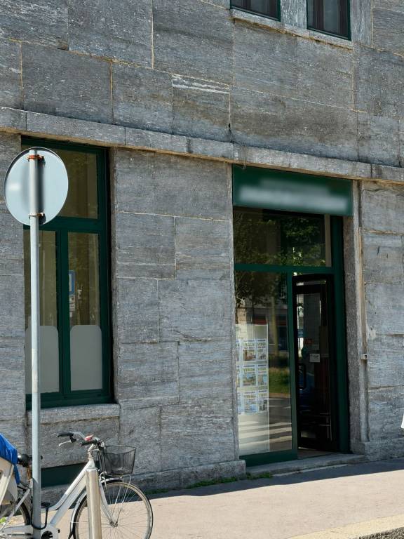 negozio in vendita a Milano in zona Isola