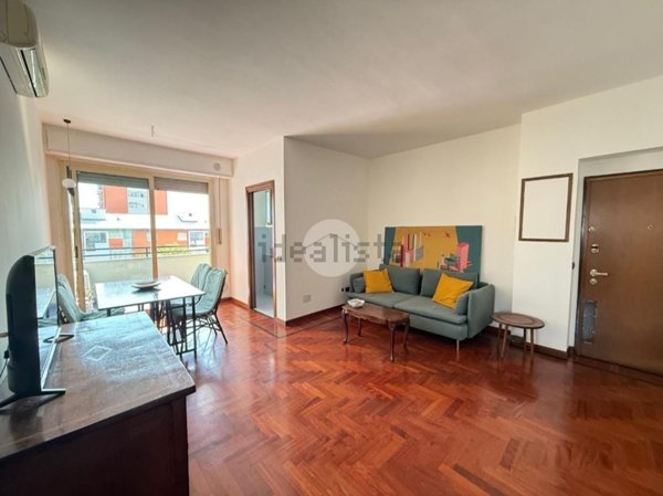 appartamento in vendita a Milano in zona Lorenteggio