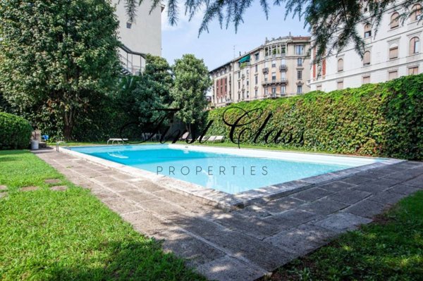 appartamento in vendita a Milano in zona Sempione
