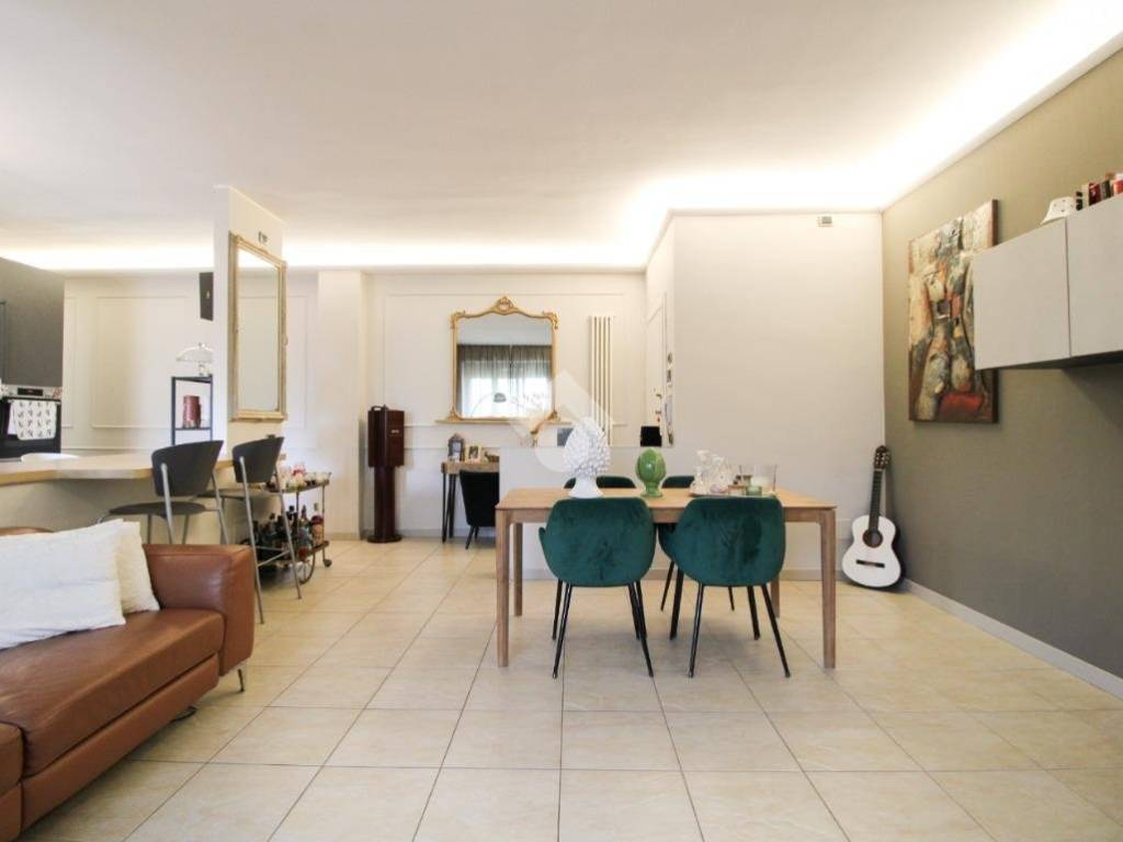 appartamento in vendita a Milano in zona Niguarda