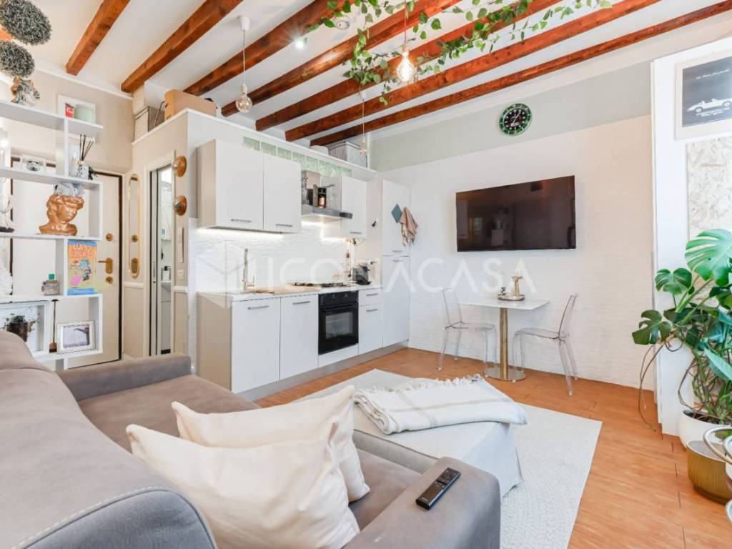 appartamento in vendita a Milano in zona Città Studi
