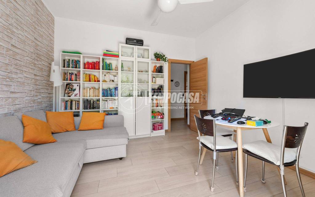 appartamento in vendita a Milano in zona Piazzale Lodi