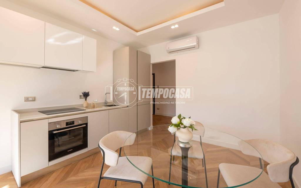 appartamento in vendita a Milano in zona Porta Nuova