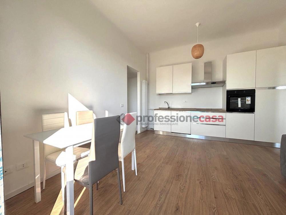 appartamento in vendita a Milano in zona Famagosta