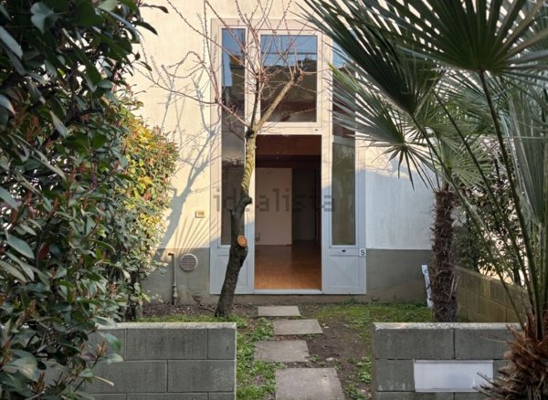 appartamento in vendita a Milano in zona Villapizzone