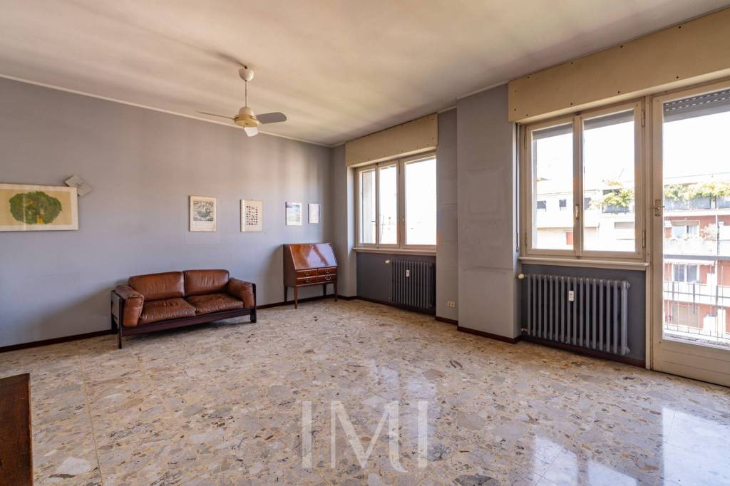 appartamento in vendita a Milano in zona Solari
