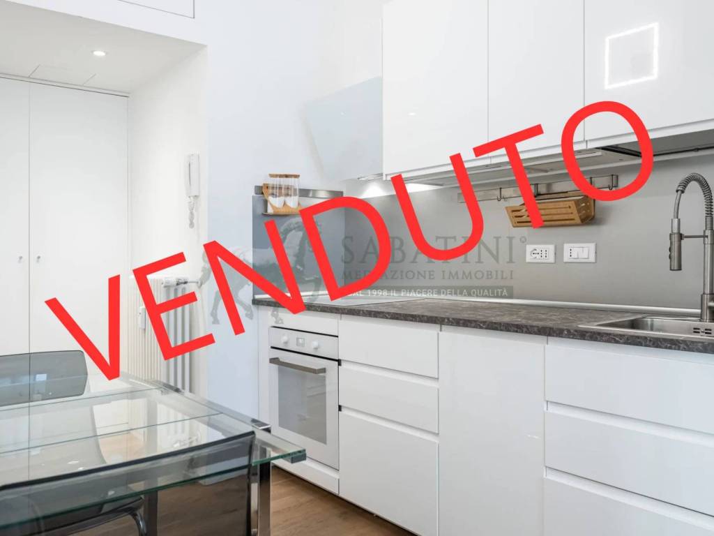 appartamento in vendita a Milano in zona Porta Nuova