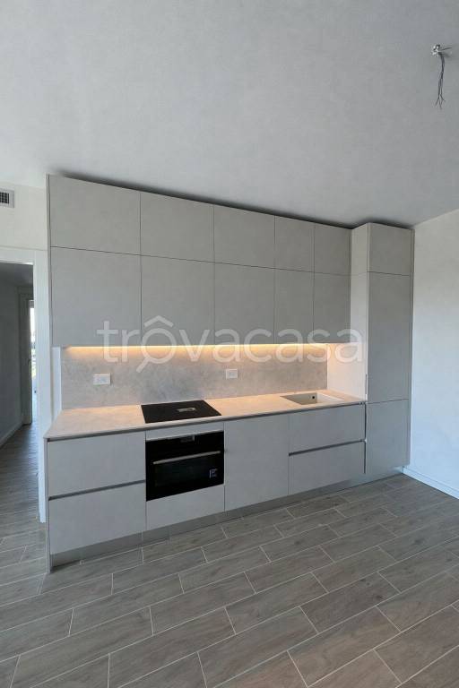appartamento in vendita a Milano in zona Sant'Ambrogio
