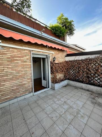 appartamento in vendita a Milano in zona Città Studi