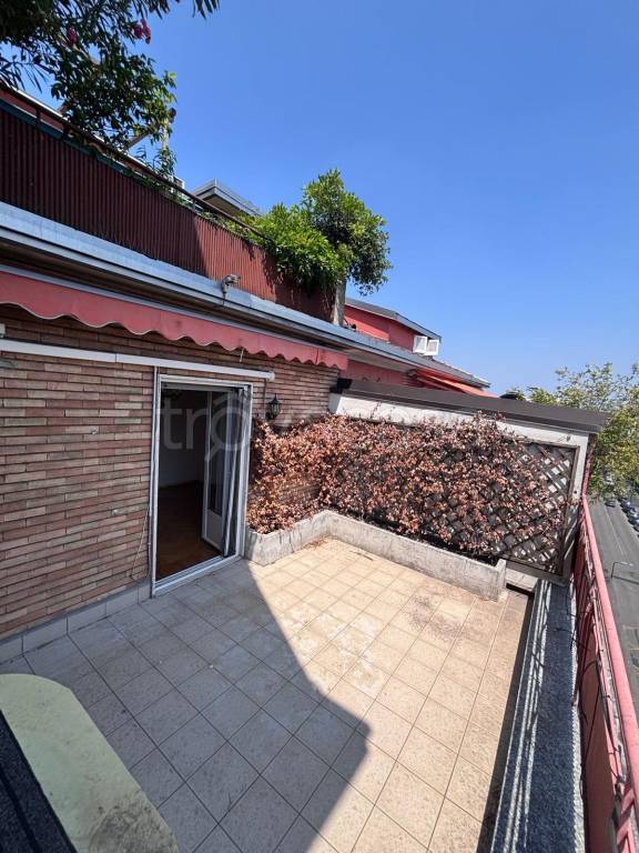 appartamento in vendita a Milano in zona Città Studi