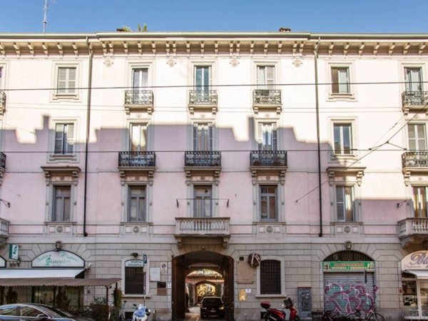 appartamento in vendita a Milano in zona Porta Vigentina