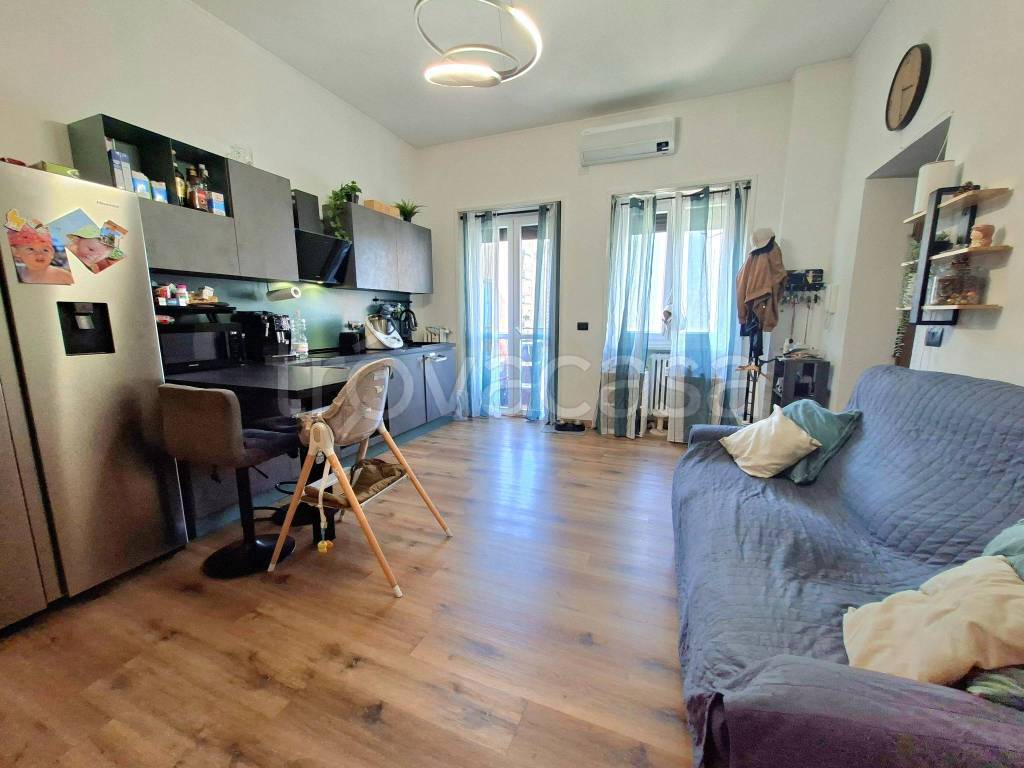 appartamento in vendita a Milano in zona Lorenteggio