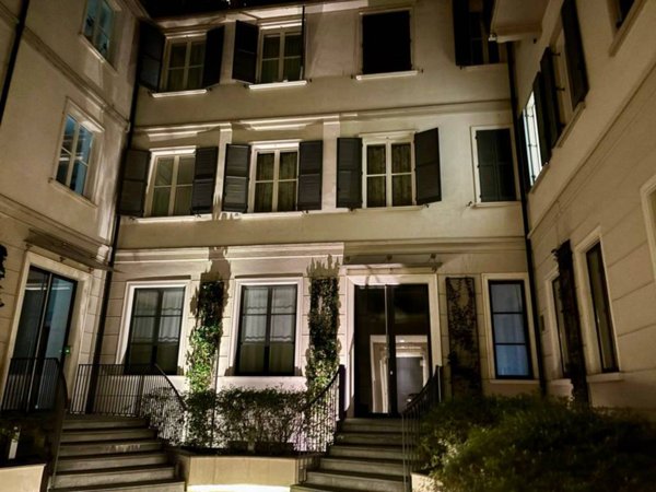 appartamento in vendita a Milano in zona Il Portello