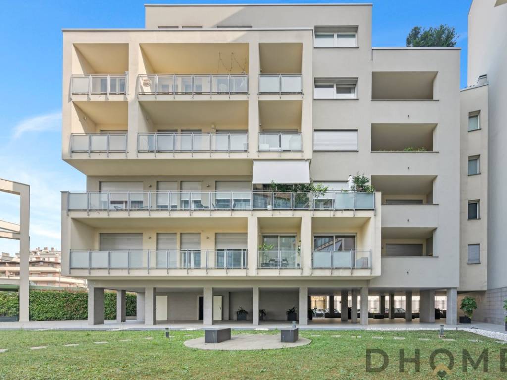 appartamento in vendita a Milano in zona Cagnola