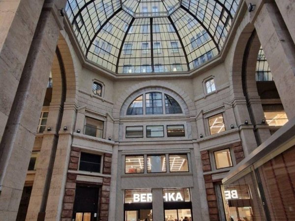 ufficio in vendita a Milano in zona Centro Storico