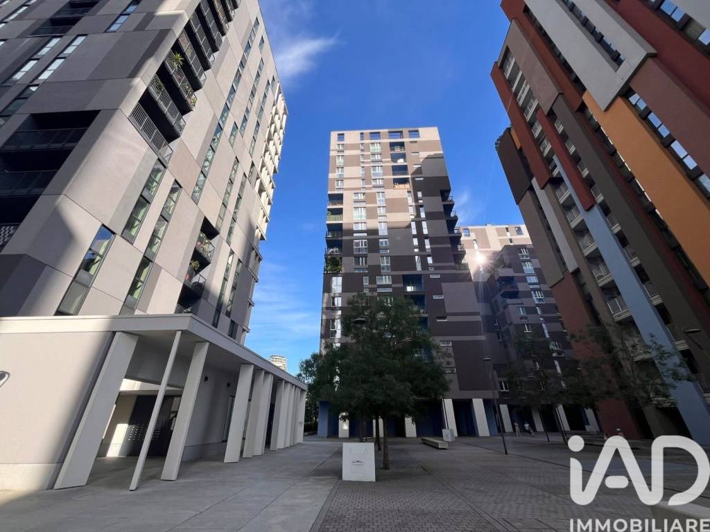 appartamento in vendita a Milano in zona Baggio