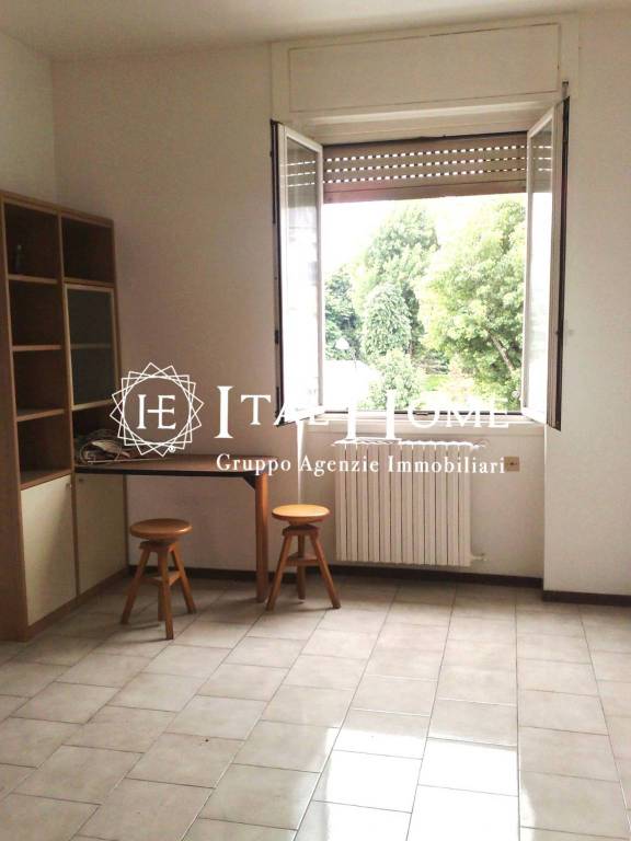 appartamento in vendita a Milano in zona Vigentino