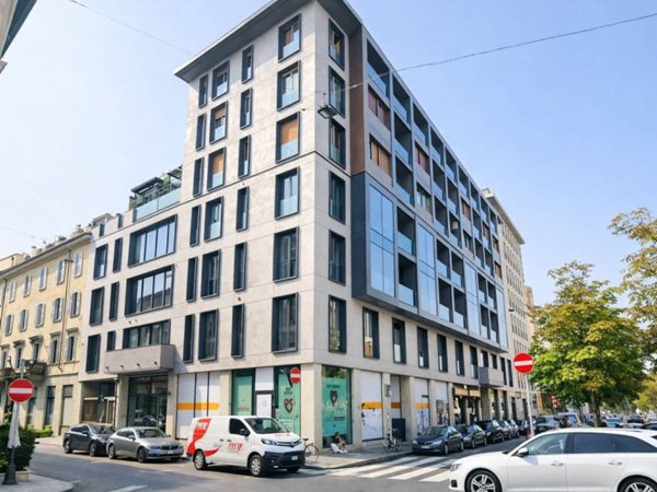 appartamento in vendita a Milano in zona Porta Nuova