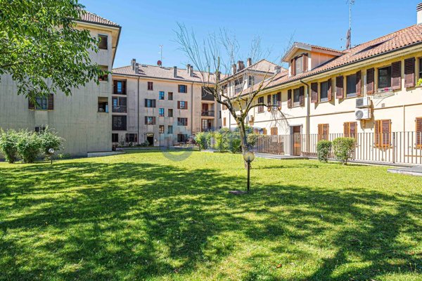 appartamento in vendita a Milano in zona Crescenzago
