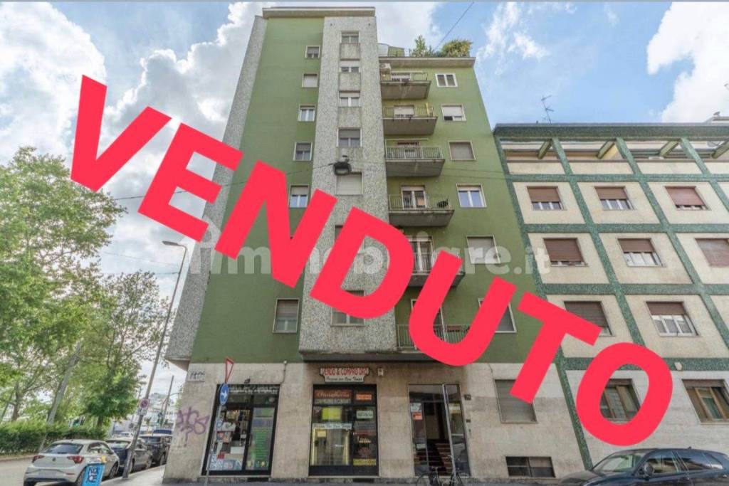appartamento in vendita a Milano in zona Porta Genova