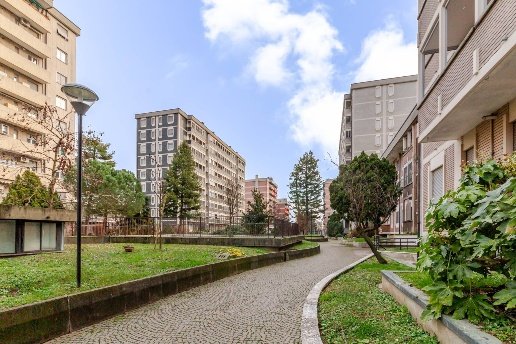 appartamento in vendita a Milano in zona Vigentino