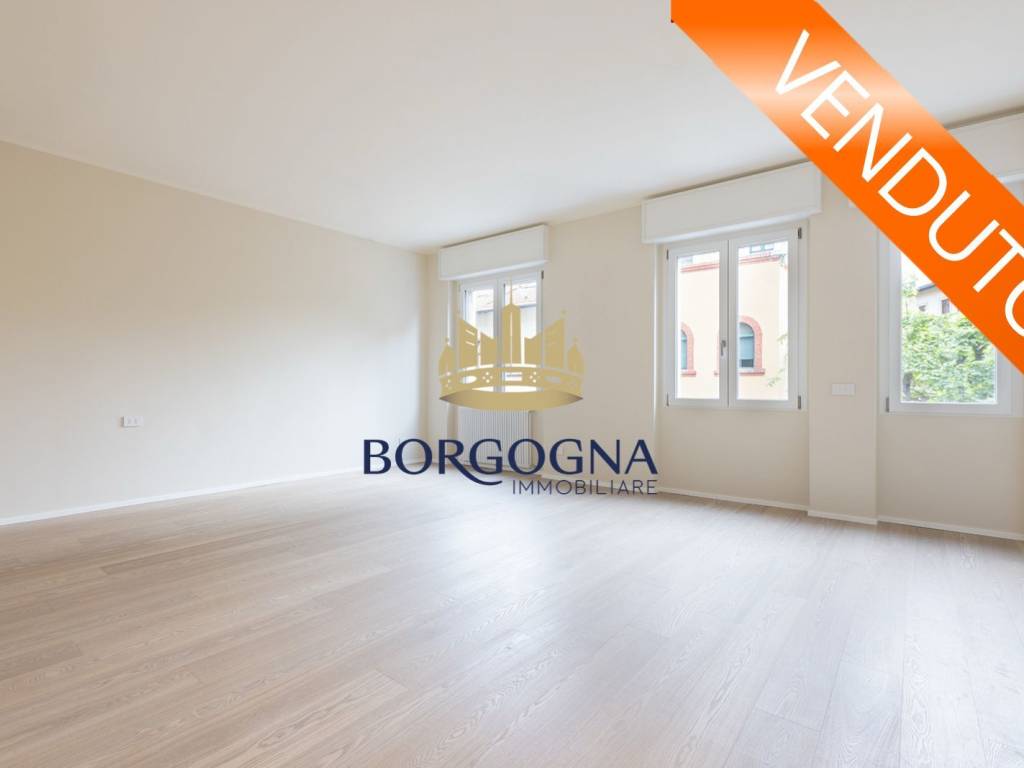 appartamento in vendita a Milano in zona De Angeli