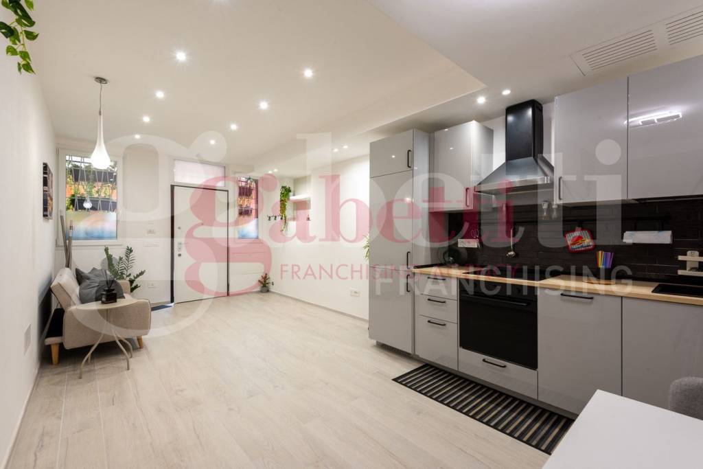 appartamento in vendita a Milano in zona Famagosta