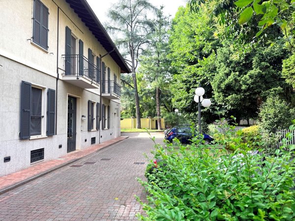 appartamento in vendita a Milano in zona Crescenzago