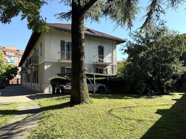 appartamento in vendita a Milano in zona Crescenzago