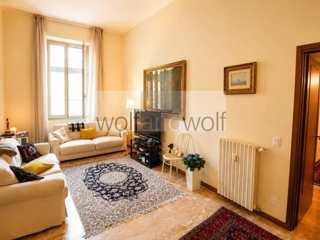 appartamento in vendita a Milano in zona Cadorna